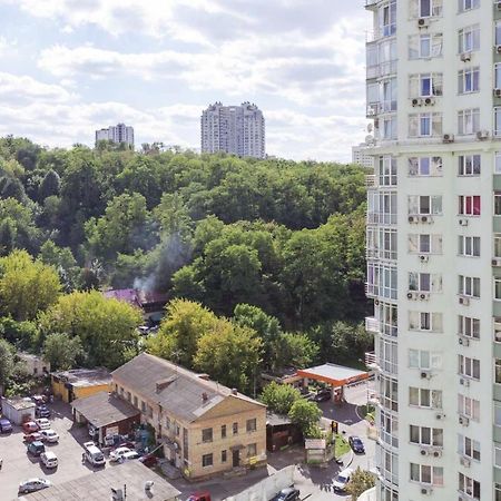Navit Apartments With Breakfast, Near The Railway Station, The City Center And The Park 基輔 外观 照片