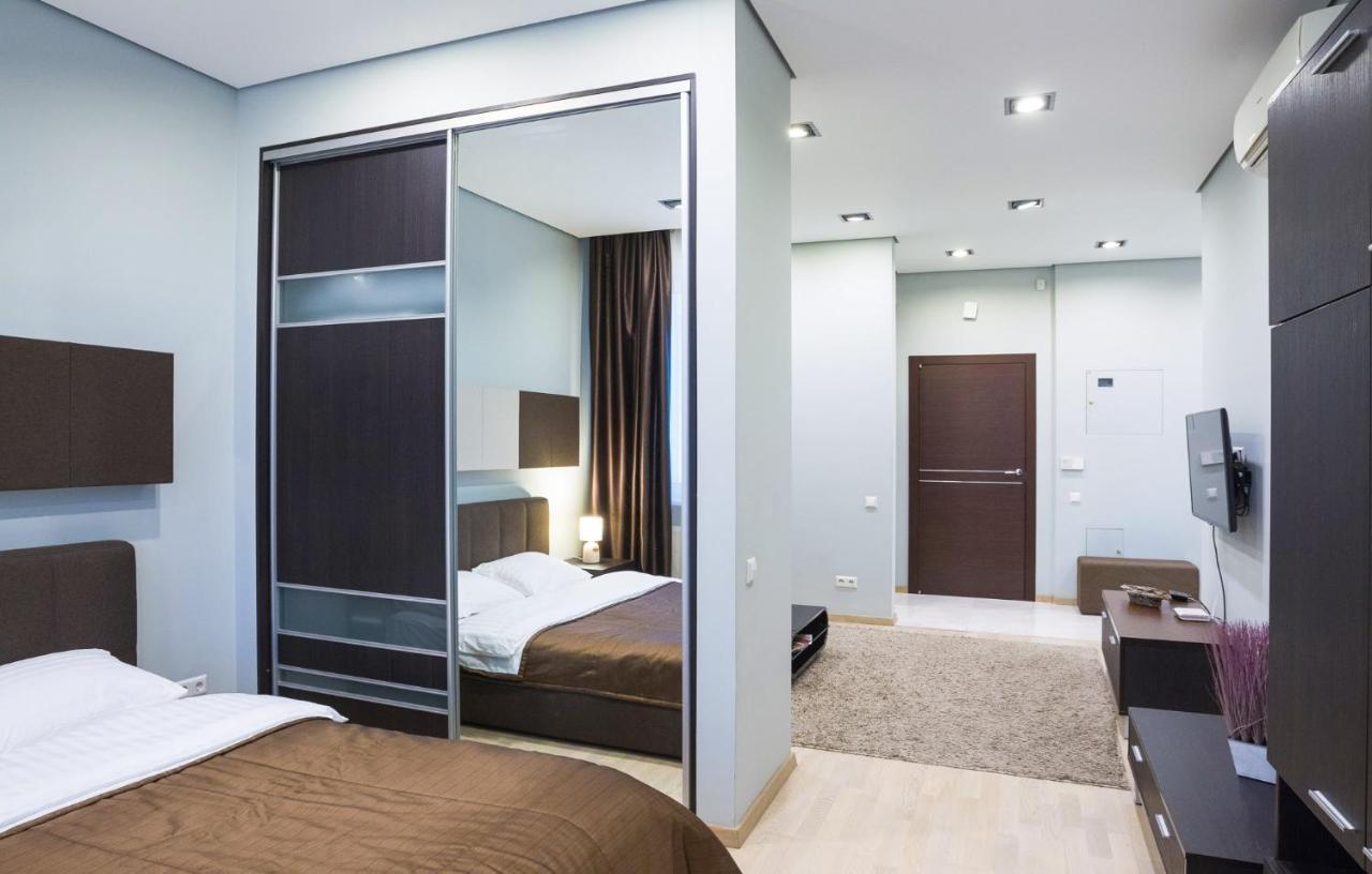 Navit Apartments With Breakfast, Near The Railway Station, The City Center And The Park 基輔 外观 照片
