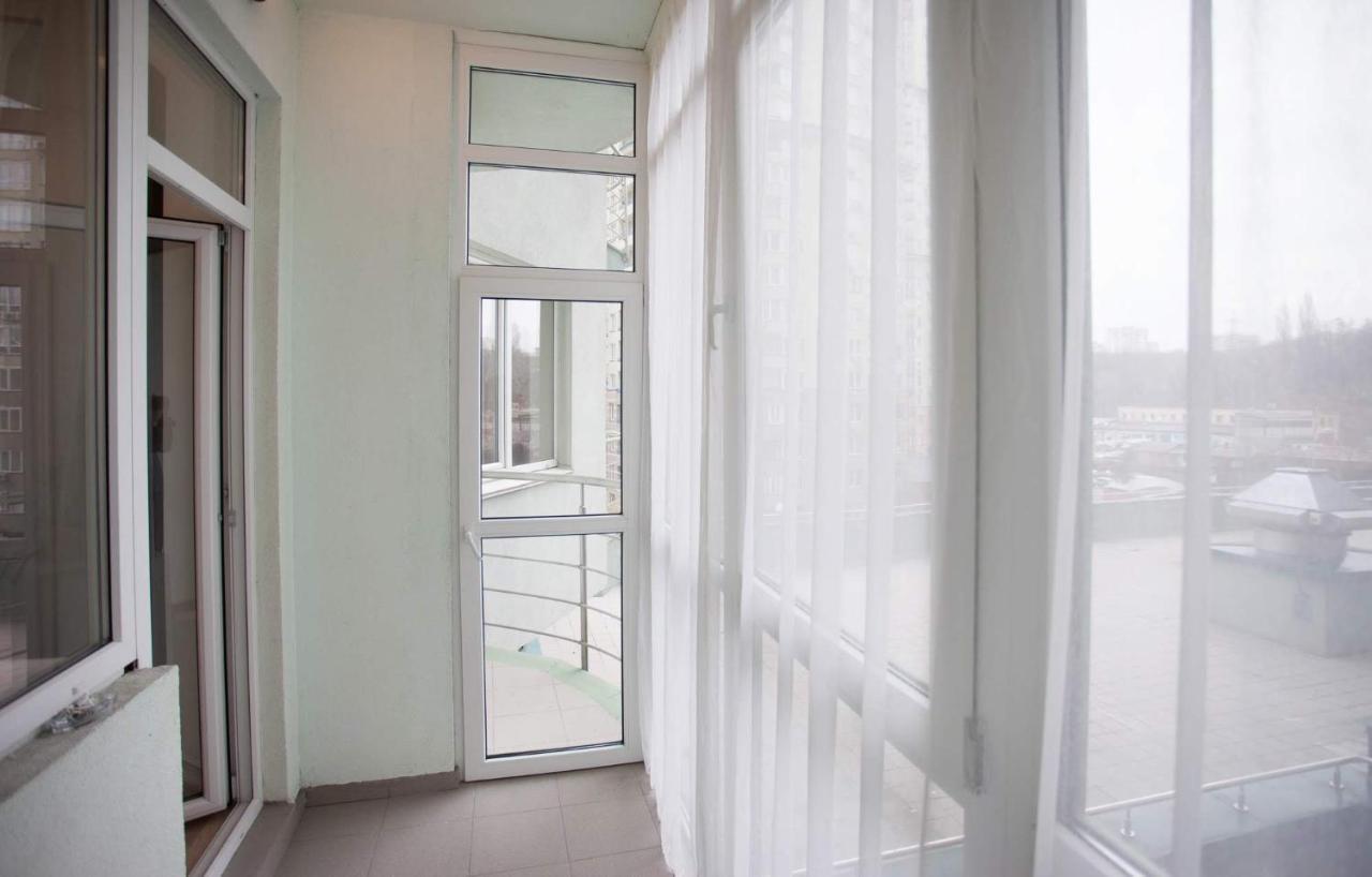 Navit Apartments With Breakfast, Near The Railway Station, The City Center And The Park 基輔 外观 照片