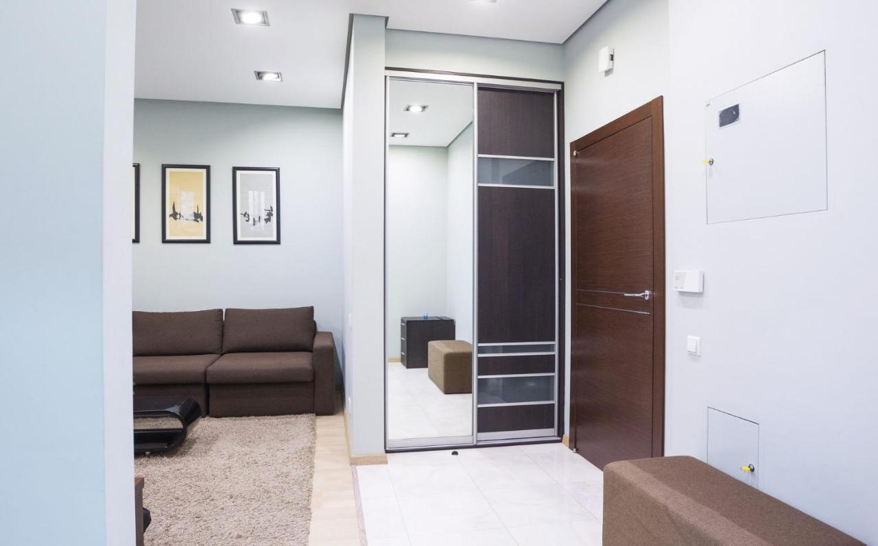 Navit Apartments With Breakfast, Near The Railway Station, The City Center And The Park 基輔 外观 照片